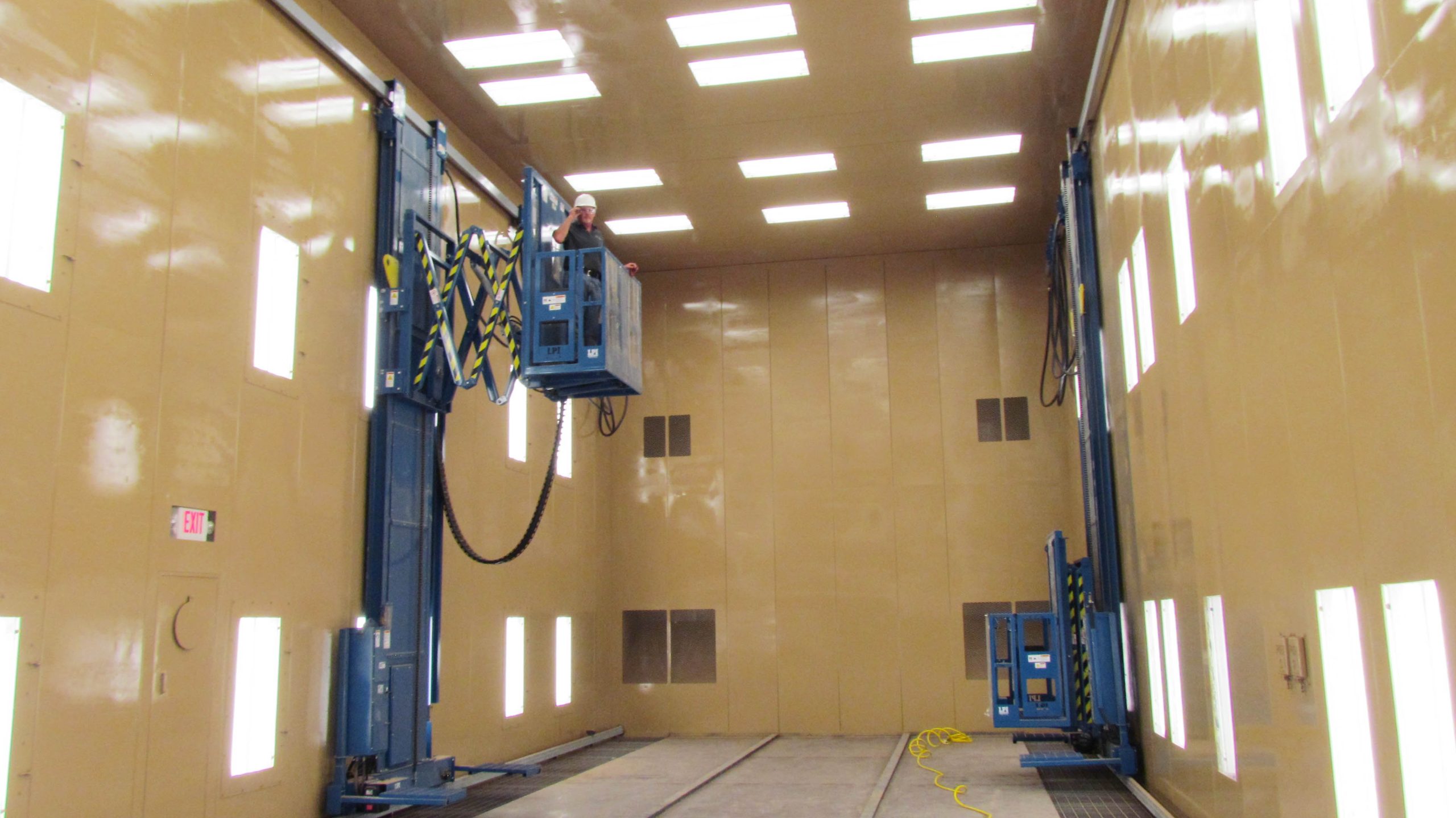 Blst-Room_Intr-w-Lifts-scaled